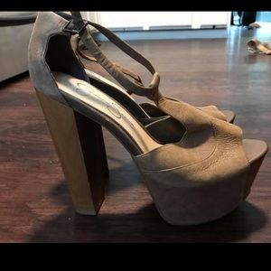 Jessica Simpson platform heels